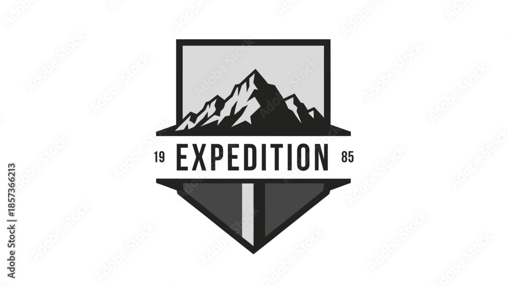 Obraz premium Mountain Expedition Emblem Logo Design.