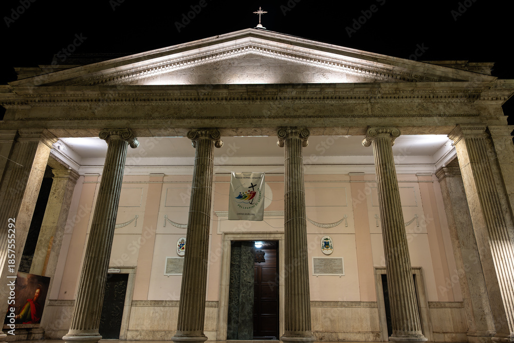 Obraz premium Isernia, Molise. The Cathedral of St. Peter the Apostle is the most important Catholic building of the city of Isernia, mother church of the Diocese of Isernia-Venafro.