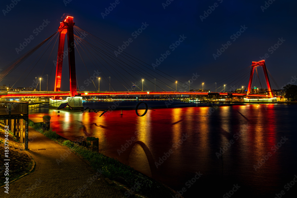 Fototapeta premium Rotterdam (NL) - Architecture modern constructions