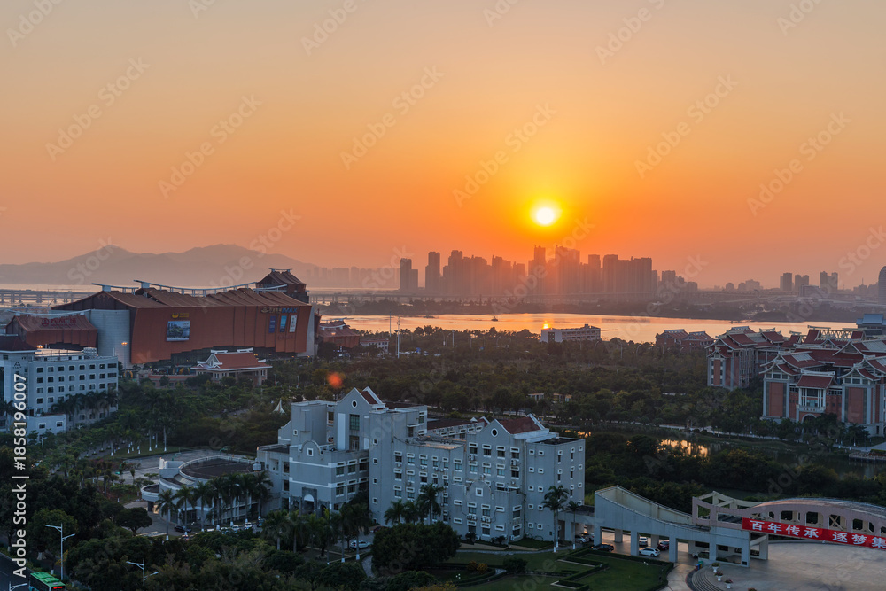 Obraz premium Xiamen Jimei Sunset Skyline with City Reflection