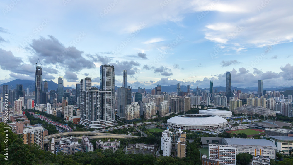 Obraz premium Shenzhen Luohu District Skyline Rise - Modern Urban Cluster at Dusk