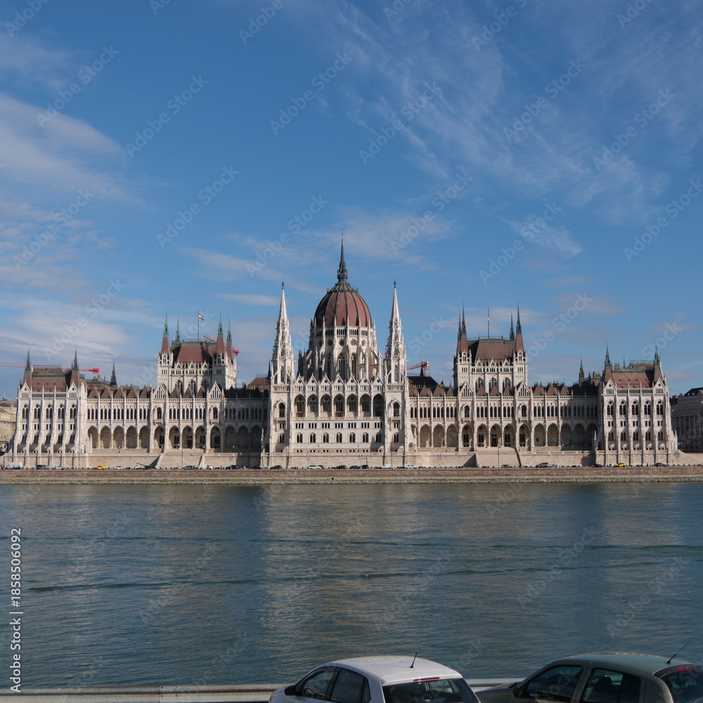 Fototapeta premium hungarian parliament building in budapest