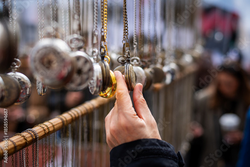Fotografia de rua na Feira do Rastro em Madrid, Espanha