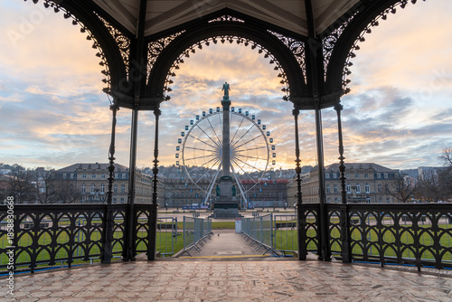 Ferris wheel and Jubilee Column at Schlossplatz Stuttgart at sunrise