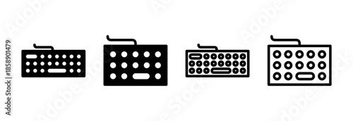 Keyboard icon vector illustration. keyboard sign and symbol