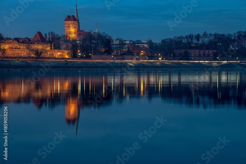 rzeka, gród, woda, architektura, europa, podróż, niebo