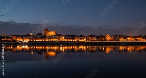 rzeka, gród, woda, architektura, europa, podróż, niebo