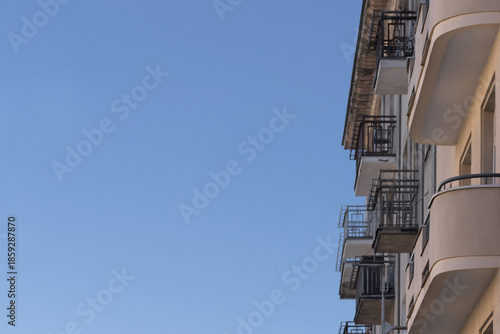 ARCHITECTURE - A classic modernist tenement house in Gdynia 
