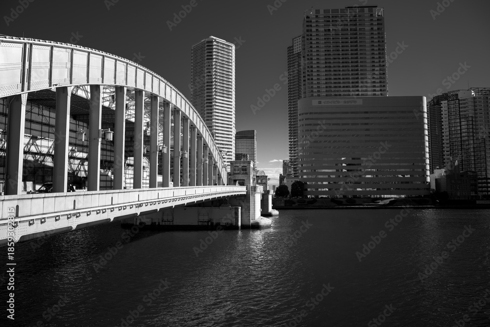 Obraz premium 快晴の勝鬨橋 東京都中央区