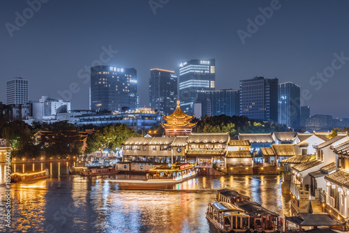 Slika na platnu Night view of the skyline of the North Wharf of Shantang Street, Suzhou, Jiangsu