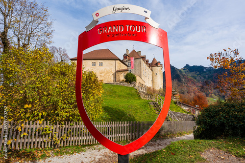 Bilde på lerret Grand Tour of Switzerland Castle of Gruyeres