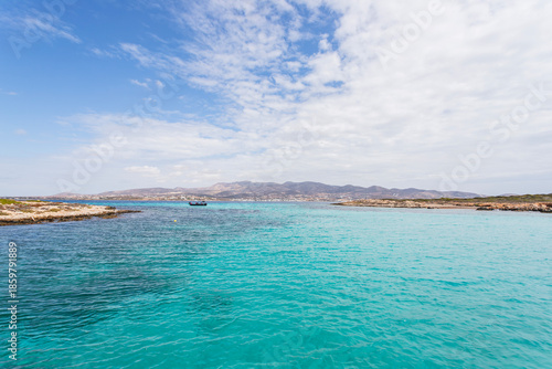 Obraz na plátně Pantieronisi Beach in Paros