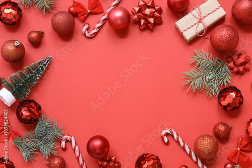 Frame made of Christmas bal...