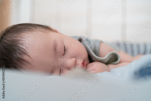 赤ちゃんの寝顔