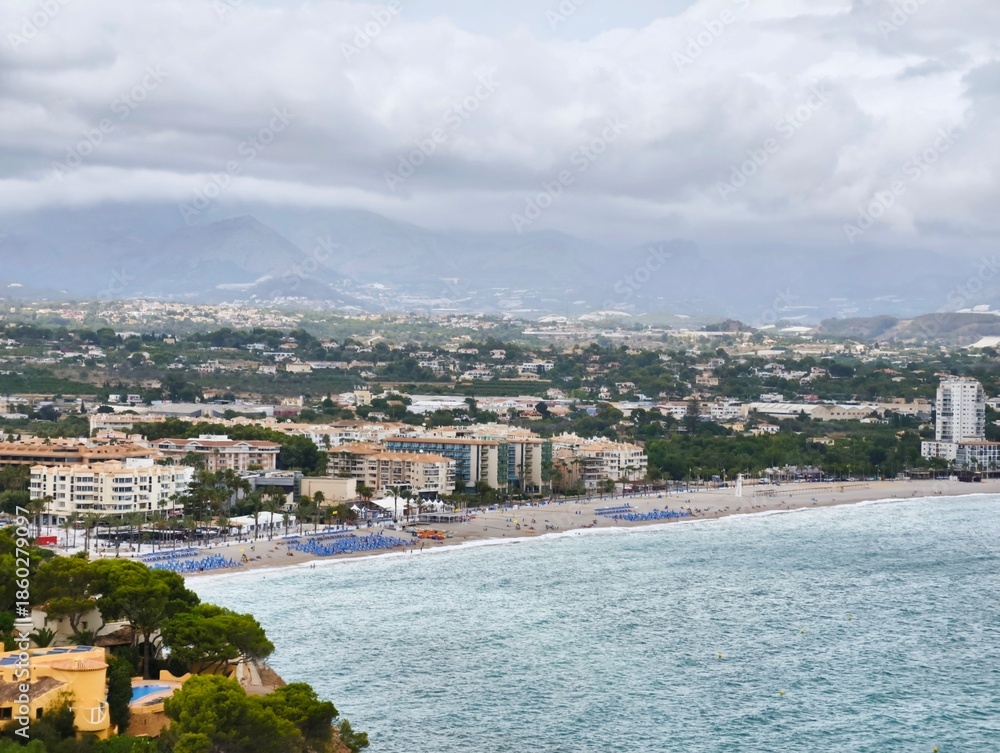 Fototapeta premium Seaside area exhibiting leisure facilities amid natural landscape