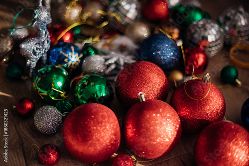 Photos of Christmas decorations: bright balls, glitter and garlands that create a festive atmosphere.