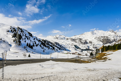 Bivio, Julierpass, Passstrasse, Bergstrasse, Passhöhe, Engadin, Alpen, Piz Turba, Piz Platta, Winter, Winterwanderweg, Wintersport, Neuschnee, Schneedecke, Graubünden, Schweiz