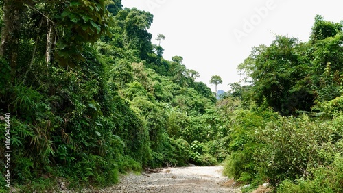 Laos - Karststeingebirge in Vang Vieng