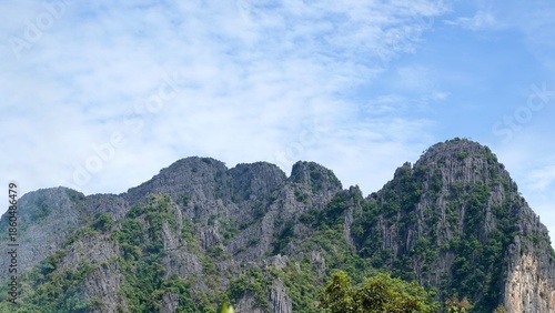 Laos - Karststeingebirge in Vang Vieng