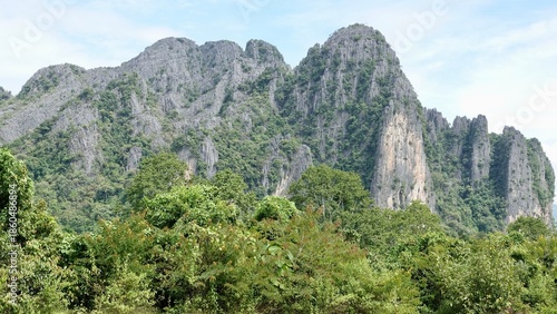 Laos - Karststeingebirge in Vang Vieng