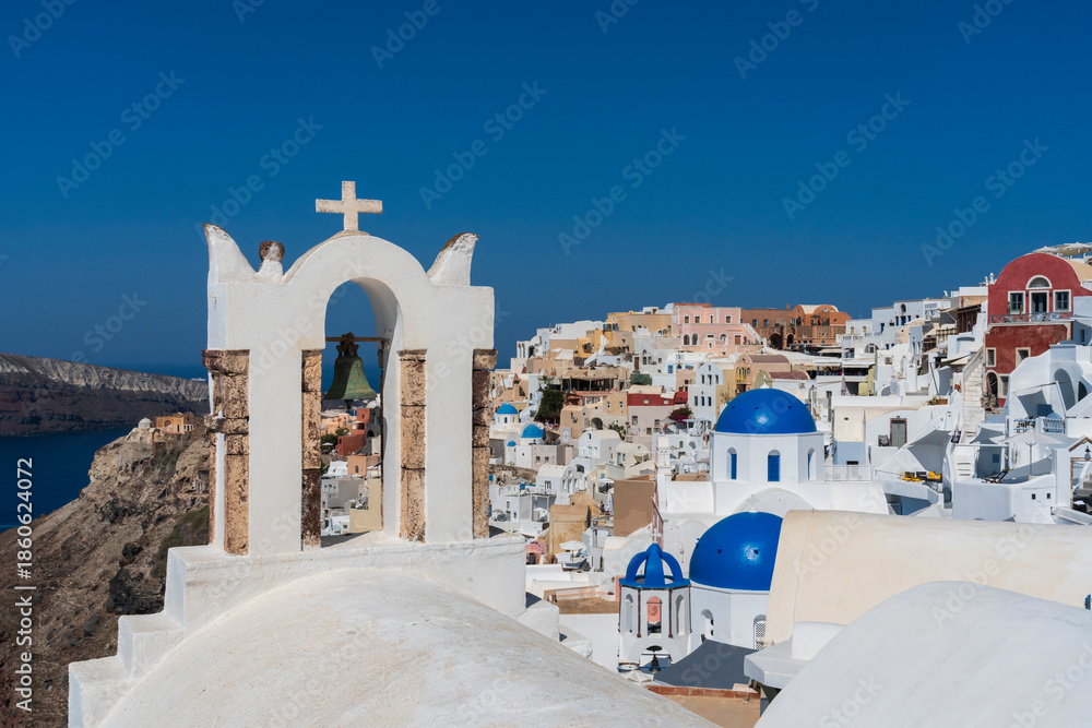 Fototapeta premium Blue domed Churches of Oia, Santorini in Greece