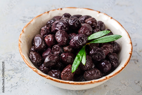 Black olive. Fermented oliv...