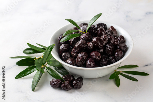Black olive. Fermented oliv...
