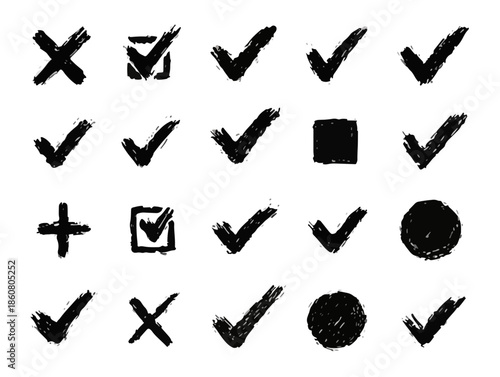Conjunto de marcas de verificação, cruzes e símbolos de seleção desenhados à mão com textura grunge para design web e gráfico.
