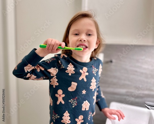 girl brushing teeth
