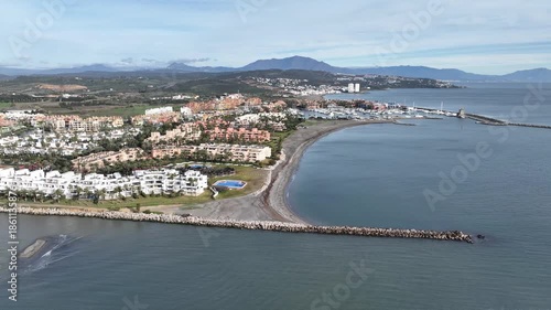 Vista aérea de la pedanía de Sotogrande en la provincia de Cádiz, España
