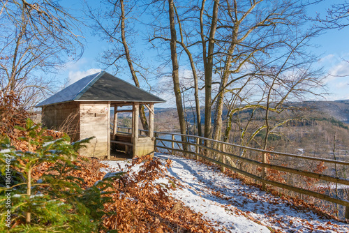 Schutzhütte auf dem Heinrichstein bei Saalburg-Ebersdorf oberhalb der Talsperre Bleiloch