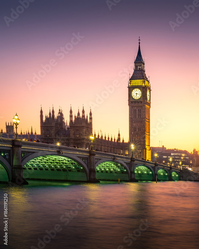 Abends in London an der Themse