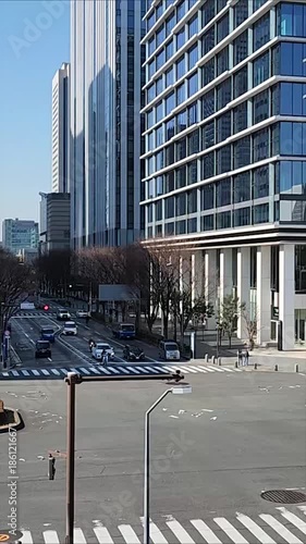 横浜　都市風景　みなとみらいエリア　交通　道路　3月