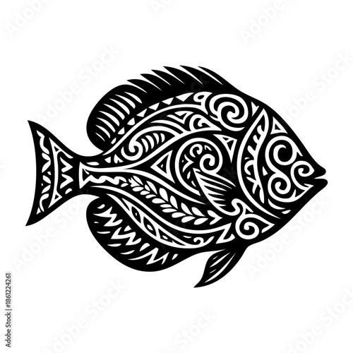 Silueta de pez tropical con decoración de tatuajes tribales maoríes