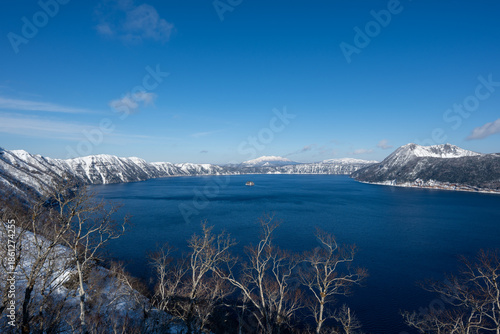 Winter Scenery of Lake Mashu/ 摩周湖の冬景色