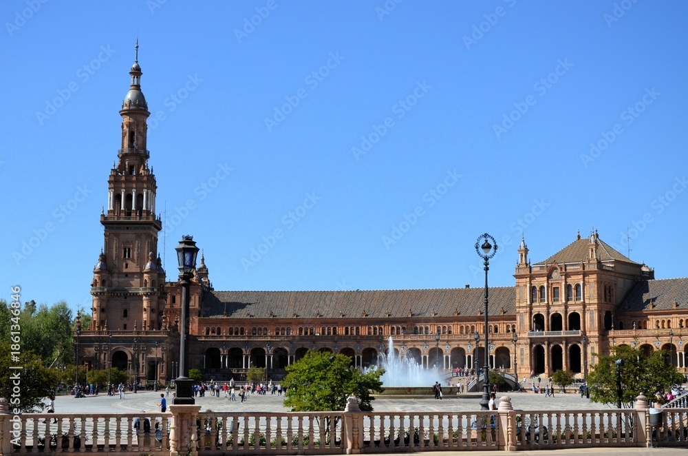 Obraz premium Seville, Spain 03.28.2019: Plaza de Espana or Spain Square in Seville, Andalusia, Spain