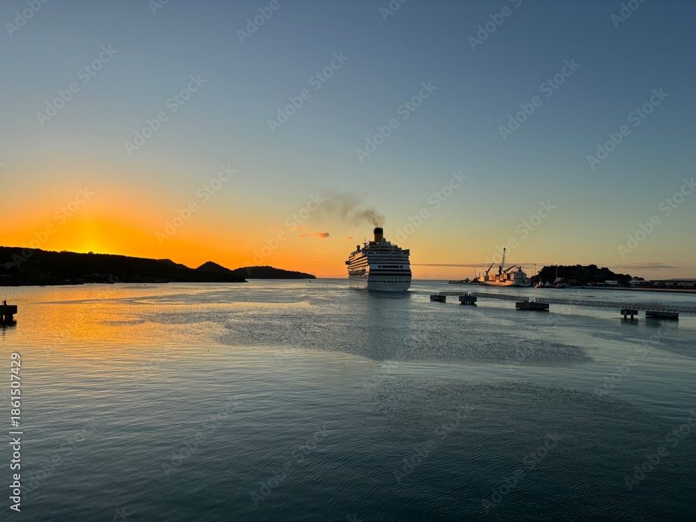 Obraz premium Sail Into The Sunset