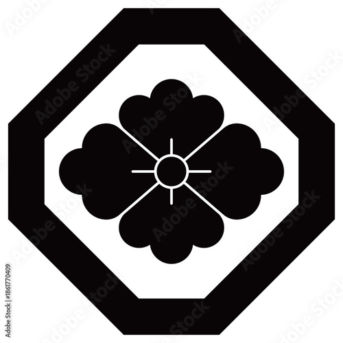 家紋です。隅切り角に花菱といいます。