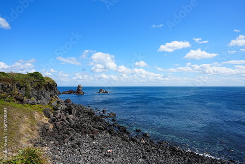 fascinating seascape with charming clouds