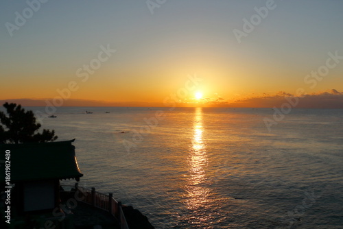 竜王岬から日の出を眺める　冬　（高知県　桂浜）