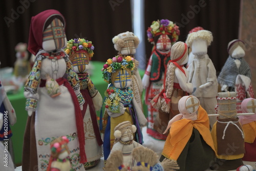Quadro em tela Hand made Ukrainian motanka dolls at ethnic festival