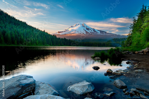 Volcano mountain Mt. Hood, in Oregon, USA