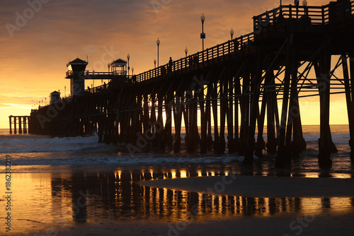 Schilderij op canvas Oceanside California Pier During Sunset
