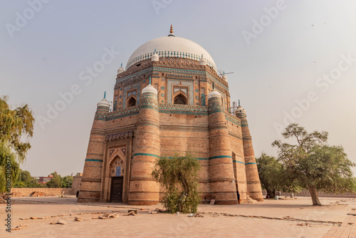 Foto Tomb of Hazrat Shah Rukn-e-Alam in Multan, Punjab province, Pakistan