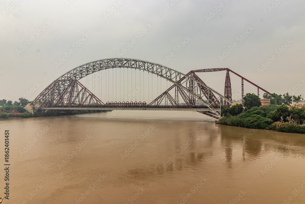 Fototapeta premium Lansdowne bridge over Indus river in Sukkur, Sindh province, Pakistan