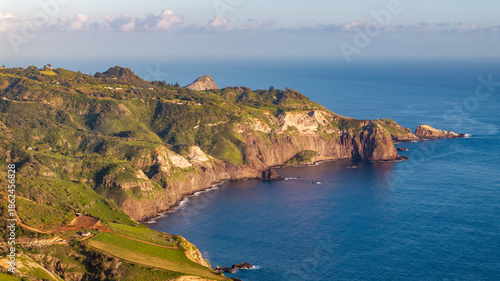 Fotografie Breathtaking aerial view of the coast and landscapes of Maui Hawaii showcasing c