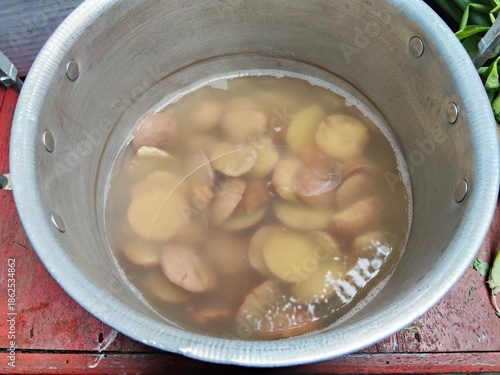 Fotografie Jengkol rebus or boiled dogfruit, stinky beans, used as a popular dish in Indone