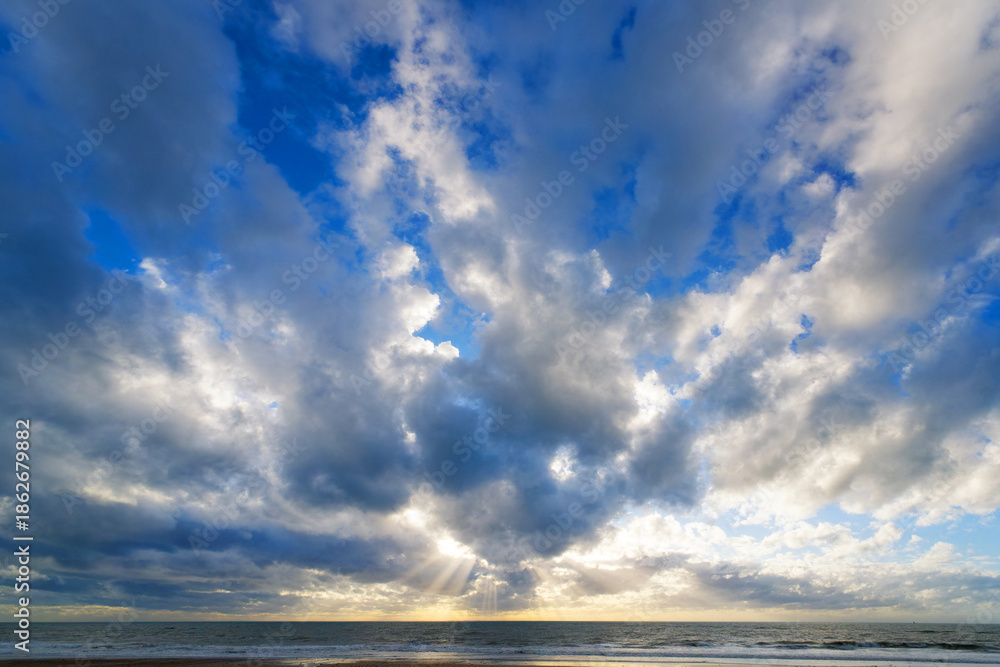 Fototapeta premium Sunset on the Channel in Agon-Coutainville coast. Normandy region 
