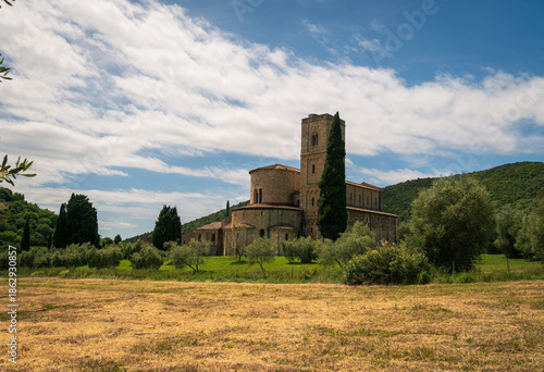 Принти на полотні View of the Abbey of Sant'Antimo, Castelnuovo dell'Abate, province of Siena, Italy