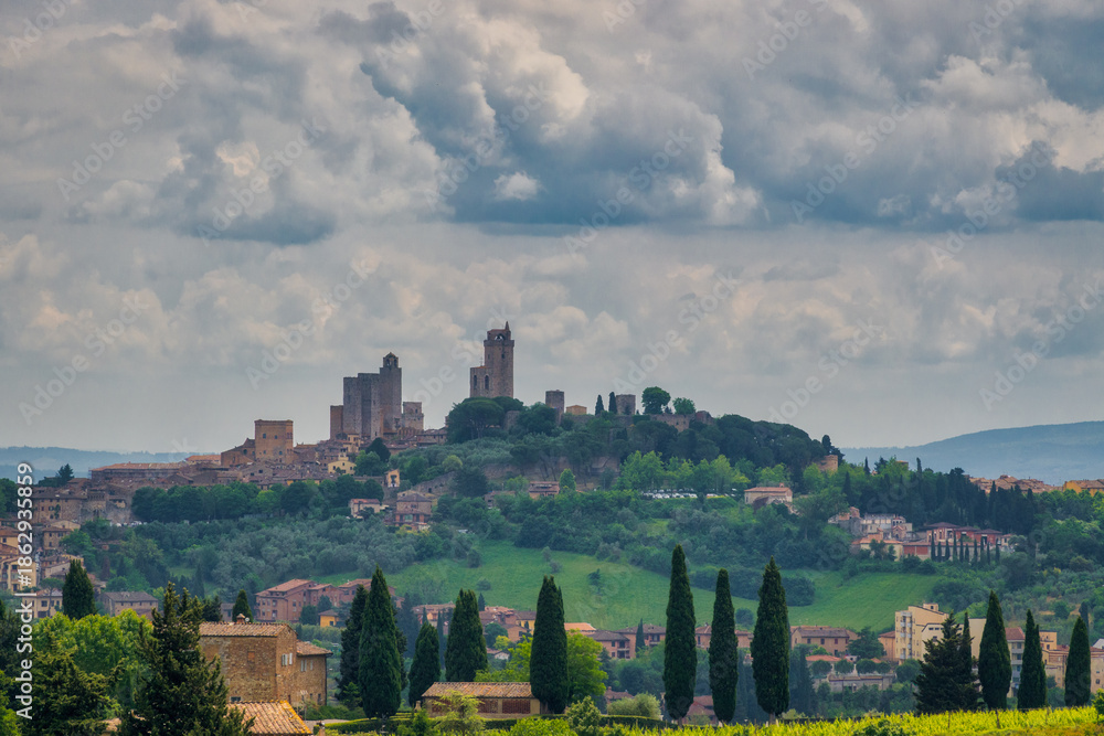 Fototapeta premium San Gimignano is a small walled town of medieval origin, situated on the hills of Tuscany, Italy.